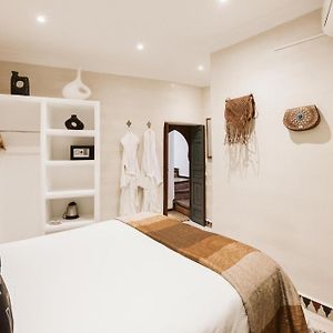 Kamer met een Queen Size Bed